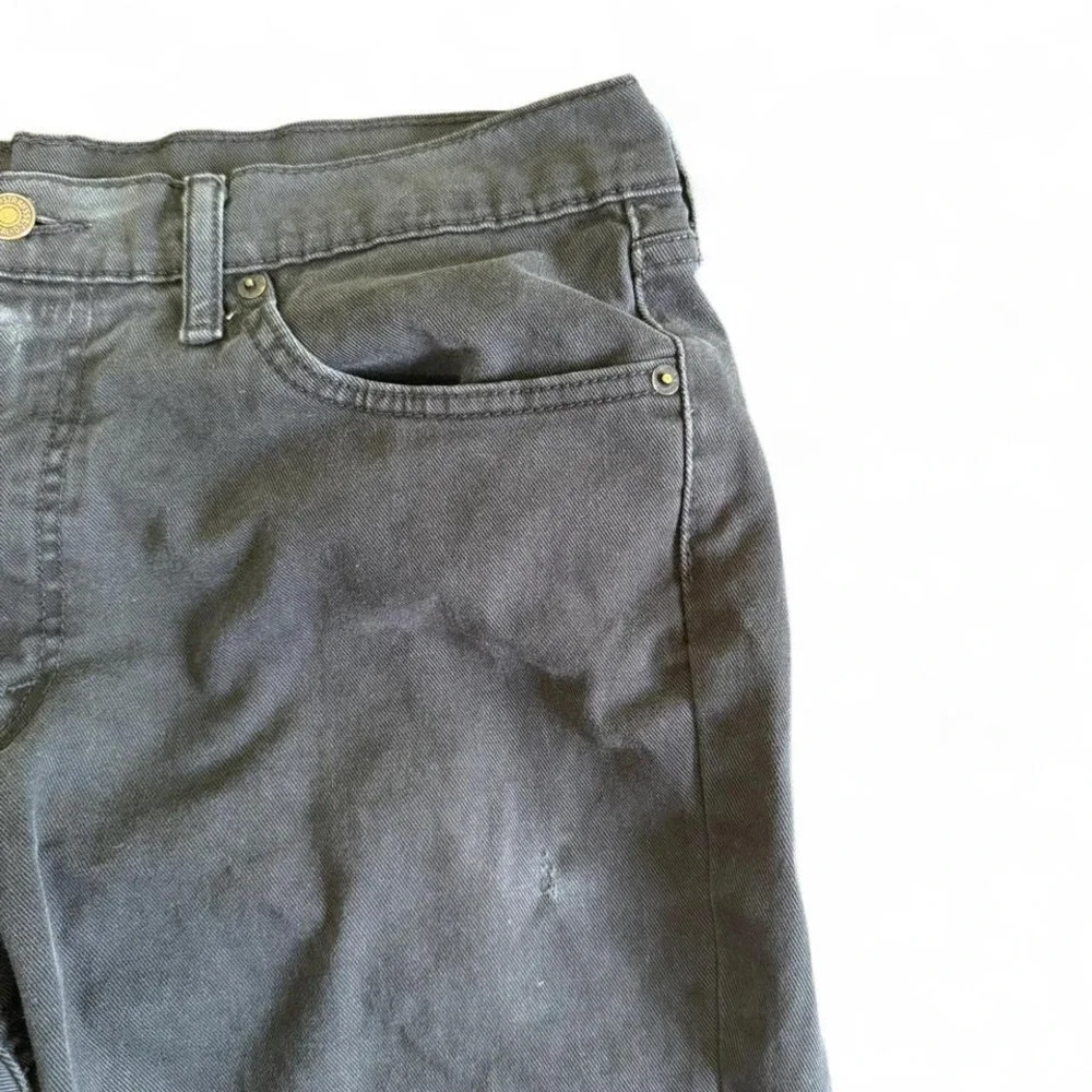 Levi's black jeans